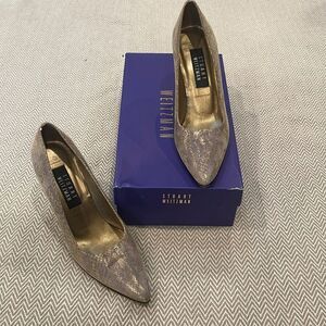 Stuart Weitzman Vintage Tia Pewter Serpentine Gold Shimmer Pointed Heels